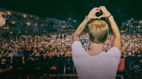 кадри з фільму Avicii: Мій останній концерт