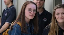 кадри з фільму Як створити ідеальну родину