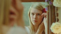 кадри з фільму Те, що її заводить