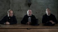 кадри з фільму Диво