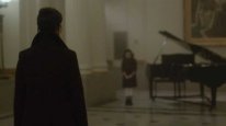 кадри з фільму Дитя пітьми: Перша жертва