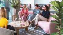 кадри з серіалу goop Lab Ґвінет Пелтров
