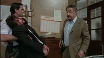 кадри з фільму Відкрийте, поліція / Продажні