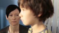 кадри з фільму Щось не так з Кевіном