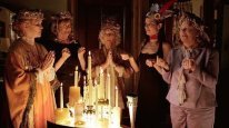 кадри з фільму Божествені секрети ордену сестер Я-Я