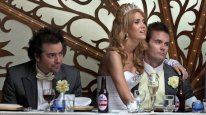 кадри з фільму Помста за Джоллі