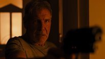 кадри з фільму Той, хто біжить по лезу 2049
