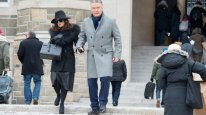 кадри з фільму Батьки легкої поведінки
