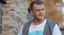кадри з серіалу Вечірка