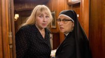 кадри з фільму Школа хороших дружин