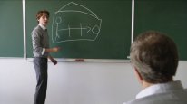 кадри з фільму У будинку