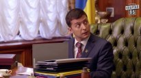 кадри з серіалу Слуга народу