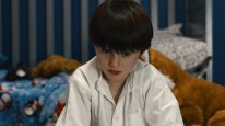 кадри з фільму Коробка