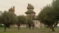 кадри з фільму Таємне життя