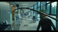 кадри з фільму Прибулець