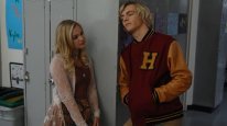кадри з фільму Статус: Update