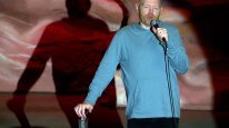 кадри з фільму Білл Барр: Живий виступ у Ред-Рокс