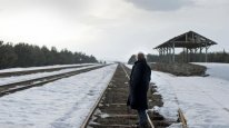 кадри з фільму Зимова сплячка