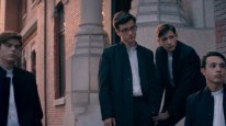 кадри з фільму На крок позаду серафима