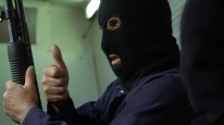 кадри з фільму Я зав'язав