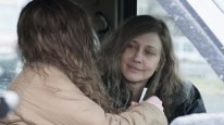 кадри з фільму Скін