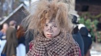 кадри з фільму Дванадцять місяців