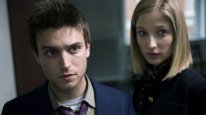 кадри з фільму Розбите дзеркало / Віддзеркалення