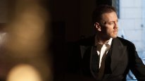 кадри з фільму Рокко: Легенда крупним планом