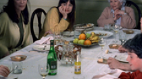 кадри з фільму Родина