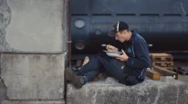 кадри з фільму У глибину: Вбивство на підводному човні