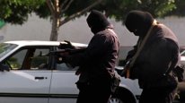 кадри з фільму 44 хвилини: Стрілянина в Північному Голлівуді