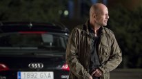 кадри з фільму Серед білого дня