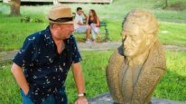 кадри з серіалу Ми любимо подорожувати