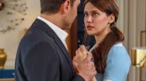 кадри з серіалу Номер на двох