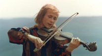 кадри з фільму Шестеро мандрують світом