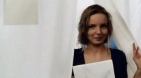 кадри з фільму Охоронець для дочки / Сара