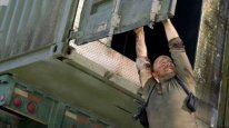 кадри з фільму Міцний горішок 4.0