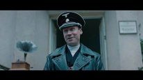 кадри з фільму Світ здригнеться