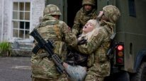 кадри з фільму Як я тепер живу