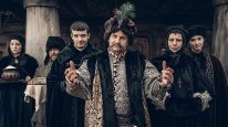 кадри з серіалу 1670