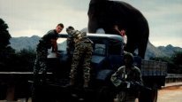 кадри з фільму Спецзавдання "Слон" / Операція Слон / Операція Літаючий Слон