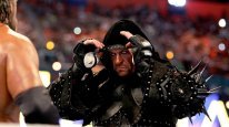 кадри з фільму WWE Реслманія 28