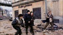 кадри з фільму Врятувати Гаррісона