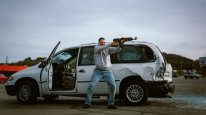 кадри з фільму Суверен