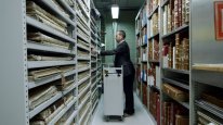 кадри з фільму Боттічеллі: Інферно