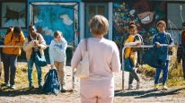 кадри з фільму Тут була Брітт-Марі