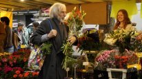 кадри з фільму Містер Штейн іде в онлайн