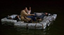 кадри з фільму Крейсер «Індіанаполіс»