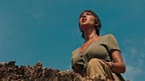 кадри з фільму Тремтіння землі 7: Острів люті