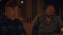 кадри з фільму Чесний кандидат